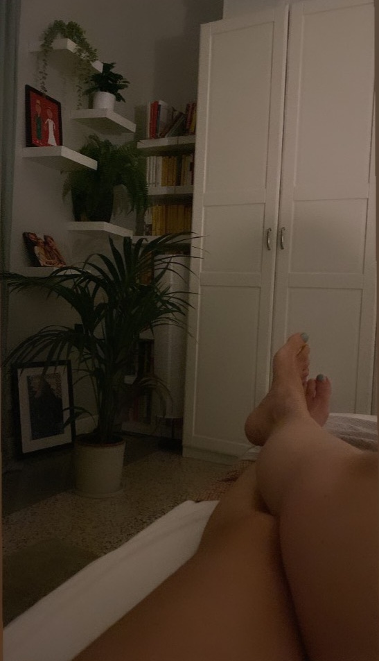 mia di domenico feet 3