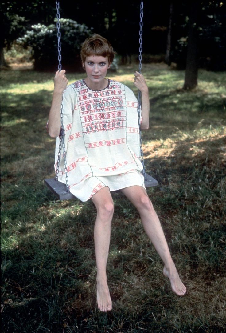 mia farrow feet 5