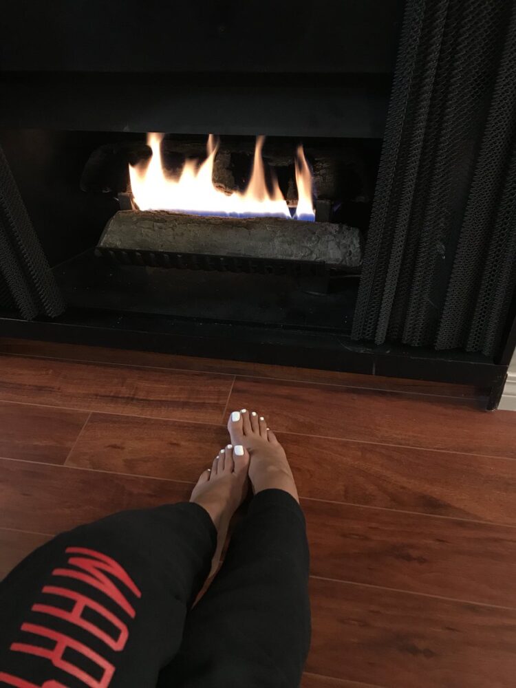 mia khalifa feet 4