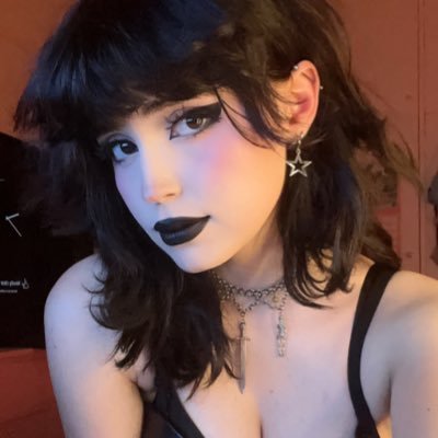 mia rodriguez feet 5