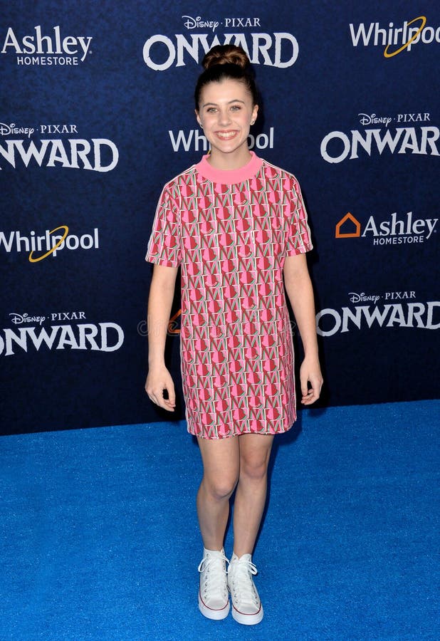 mia sinclair jenness feet 5