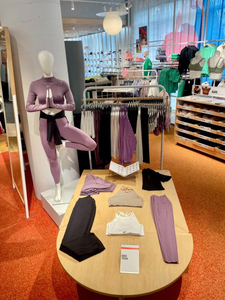 micaela ponce feet 4