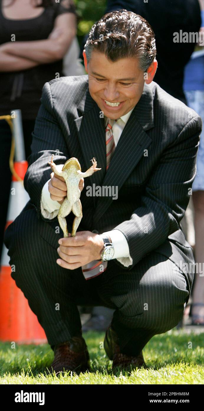 micah mahinay feet 3