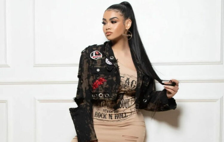 michaela mendez feet 3