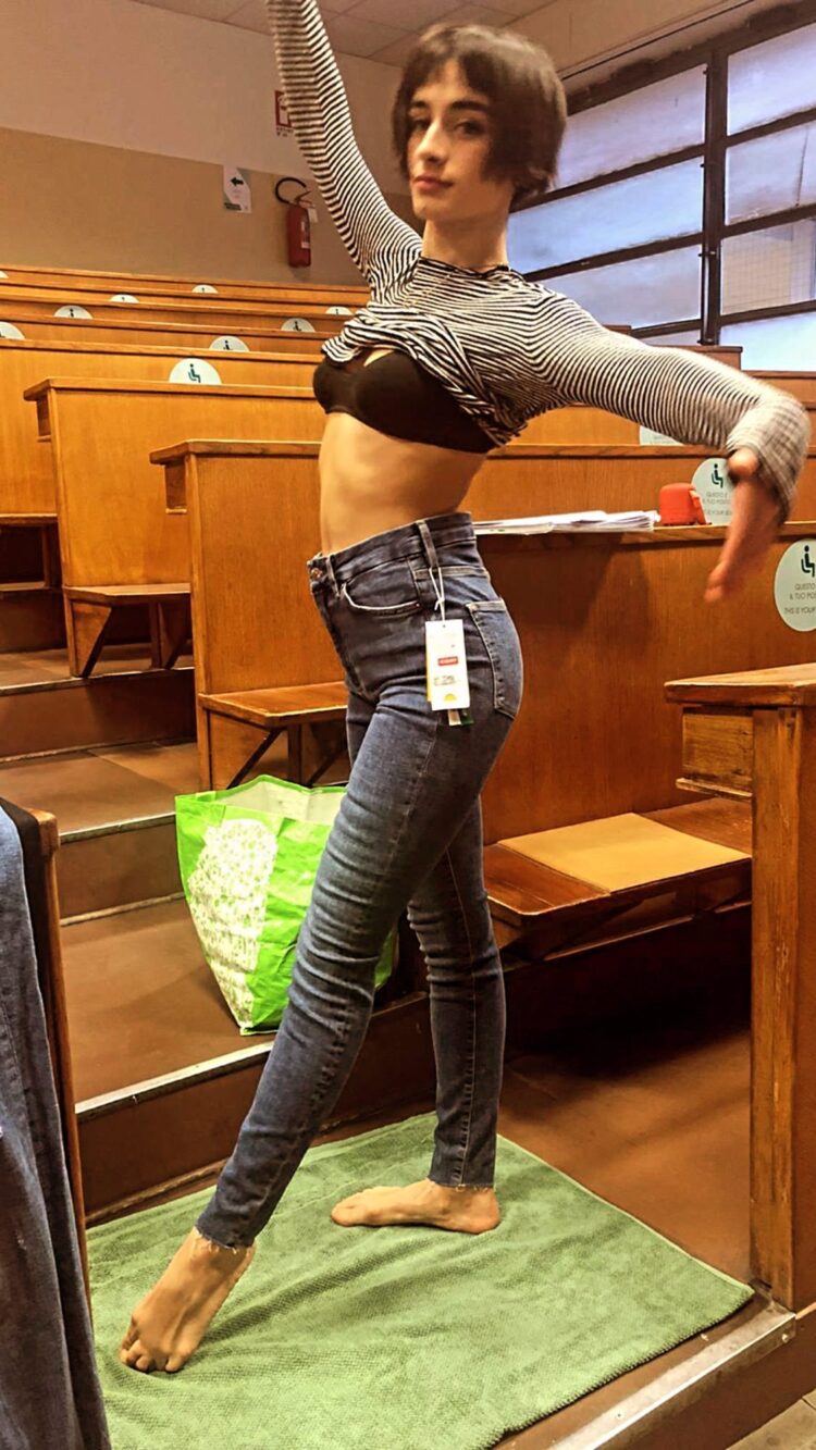 michela de rossi feet