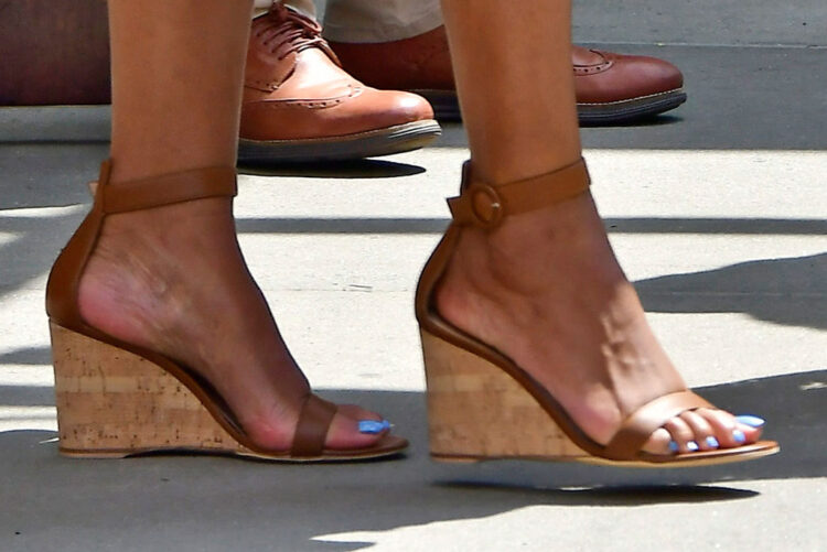 michelle obama feet