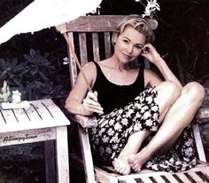 michelle phillips feet 4
