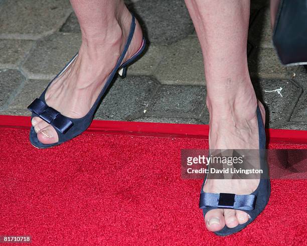 michelle phillips feet 6