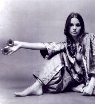 michelle phillips feet