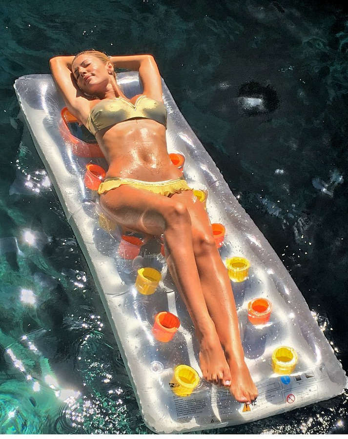 micol azzurro feet 6