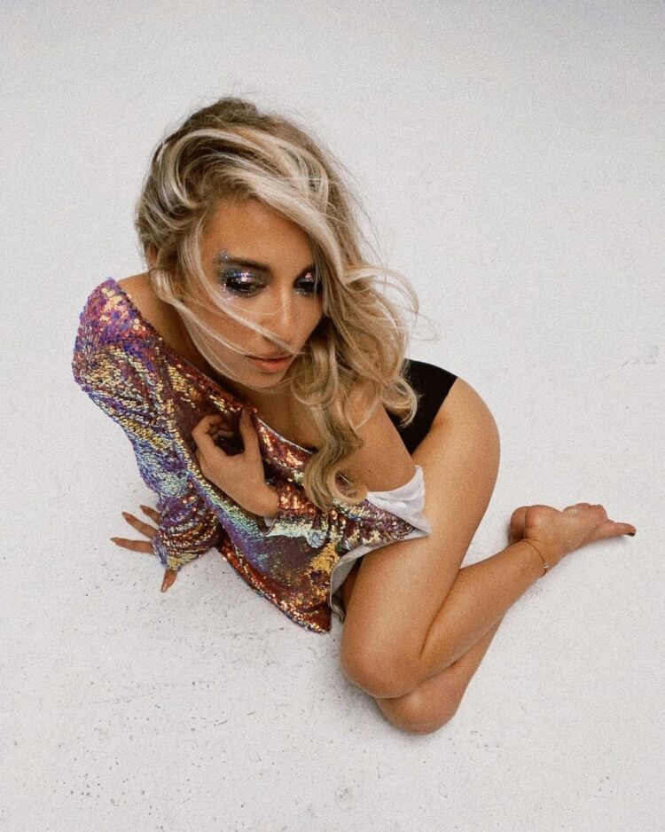 mihaela marinova feet 3