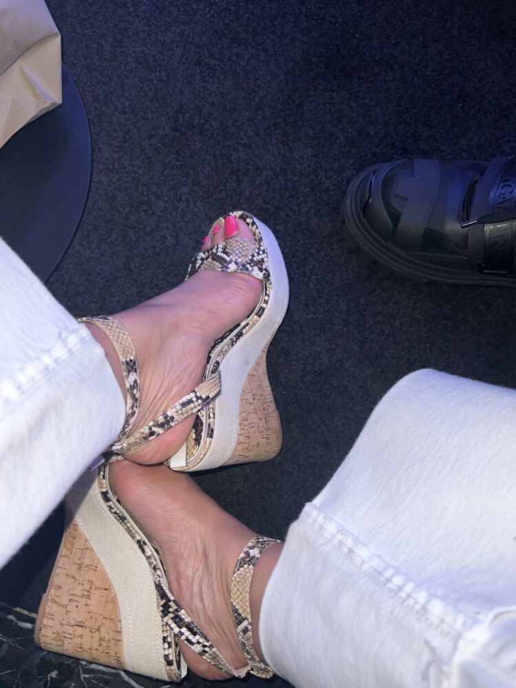 mihlali ndamase feet 1