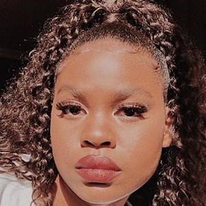 mihlali nxanga feet 4