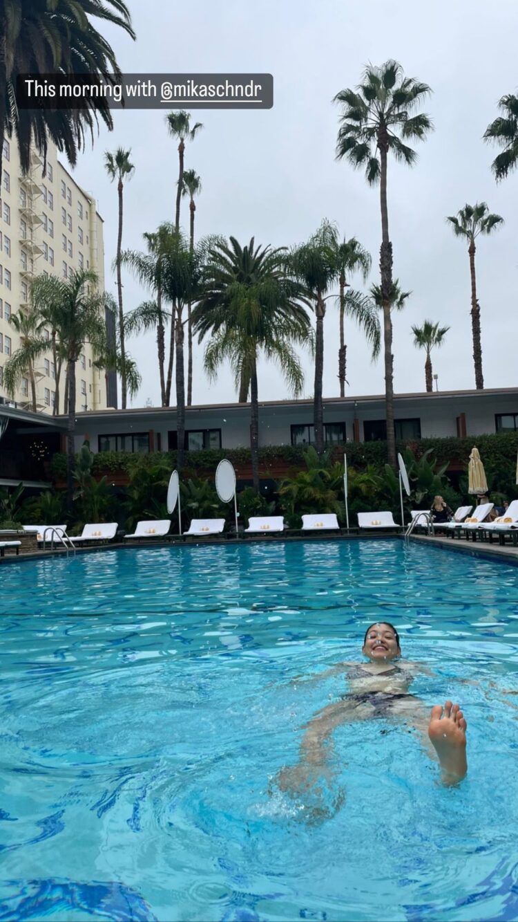 mika schneider feet 5