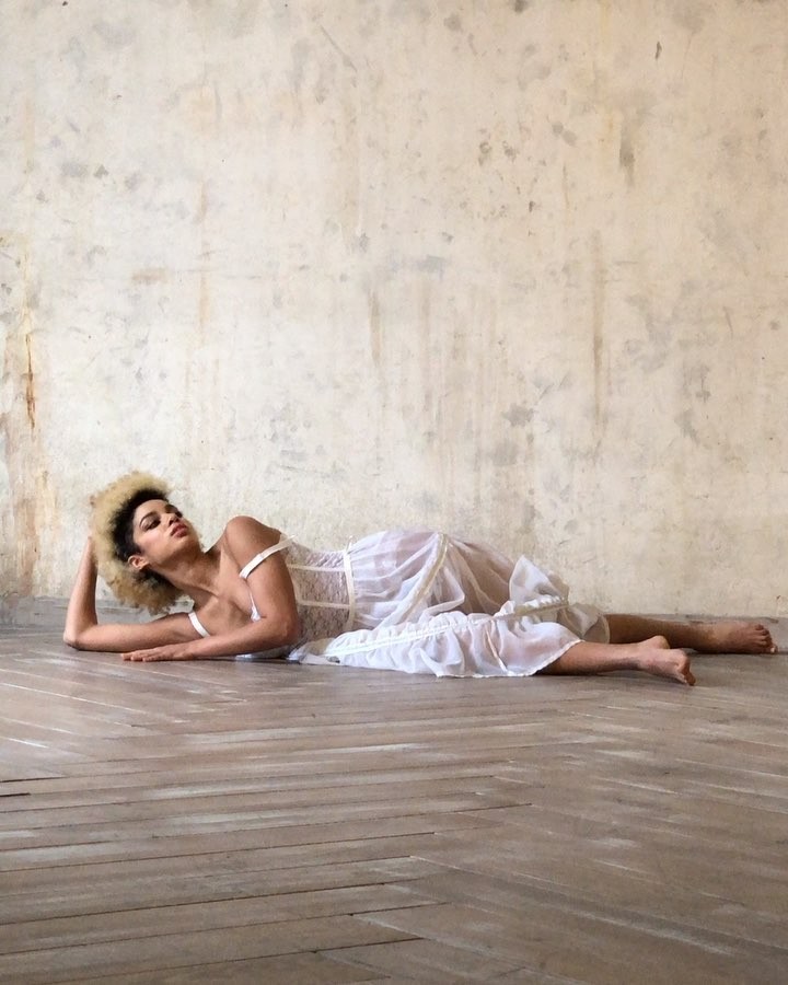 mikaela neaze silva feet 3