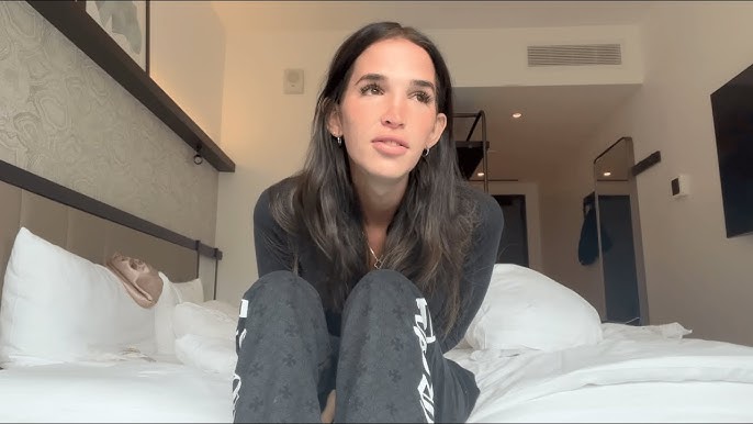 mikaela testa feet 4