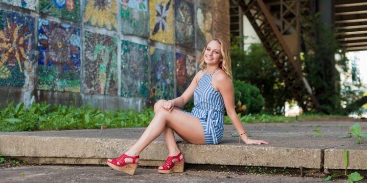 mikayla keep feet 6 scaled