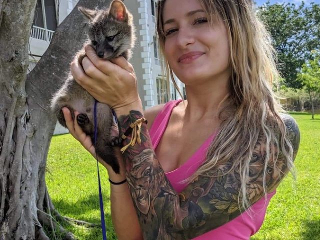 mikayla raines feet 3