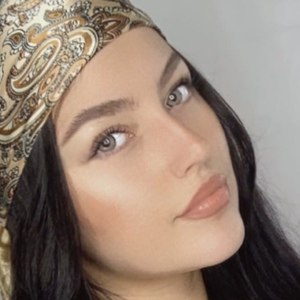 mikaylaadiorr feet 1