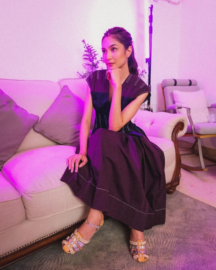 mikha tambayong feet 1