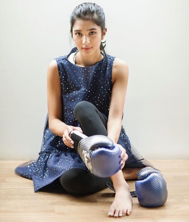 mikha tambayong feet