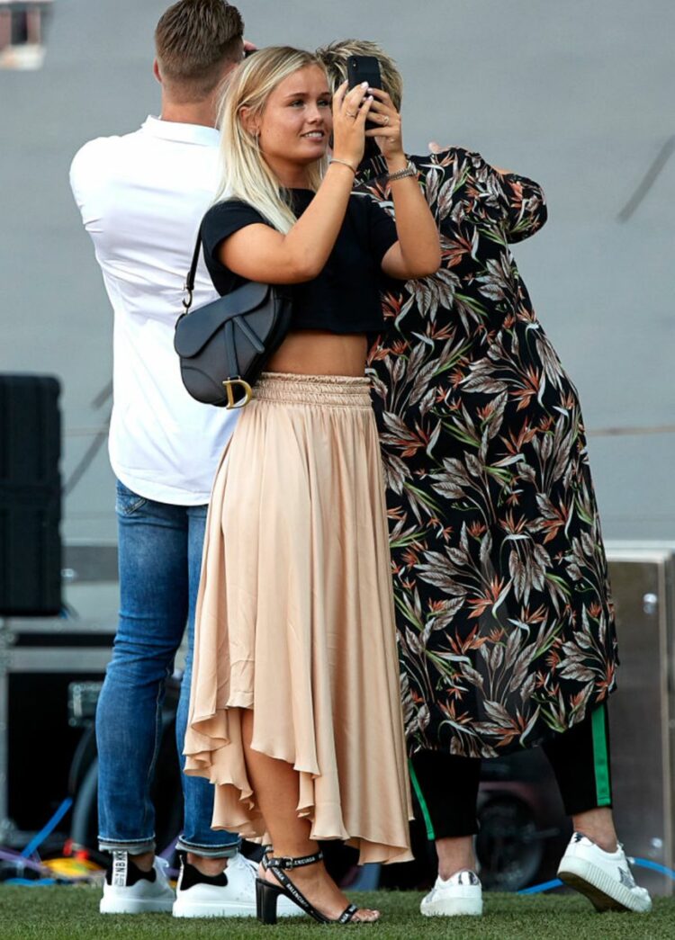 mikky kiemeney feet 6