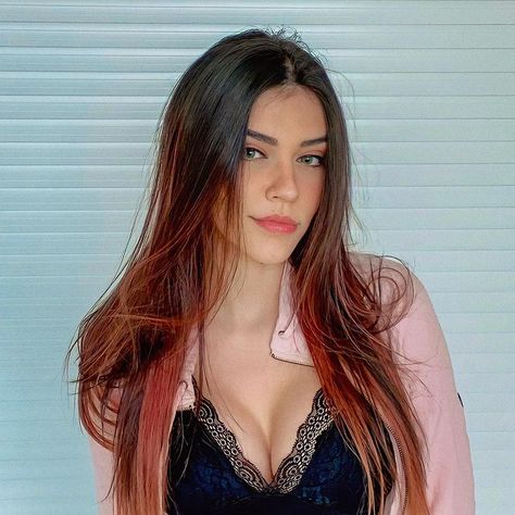 milena esquierdo feet 5