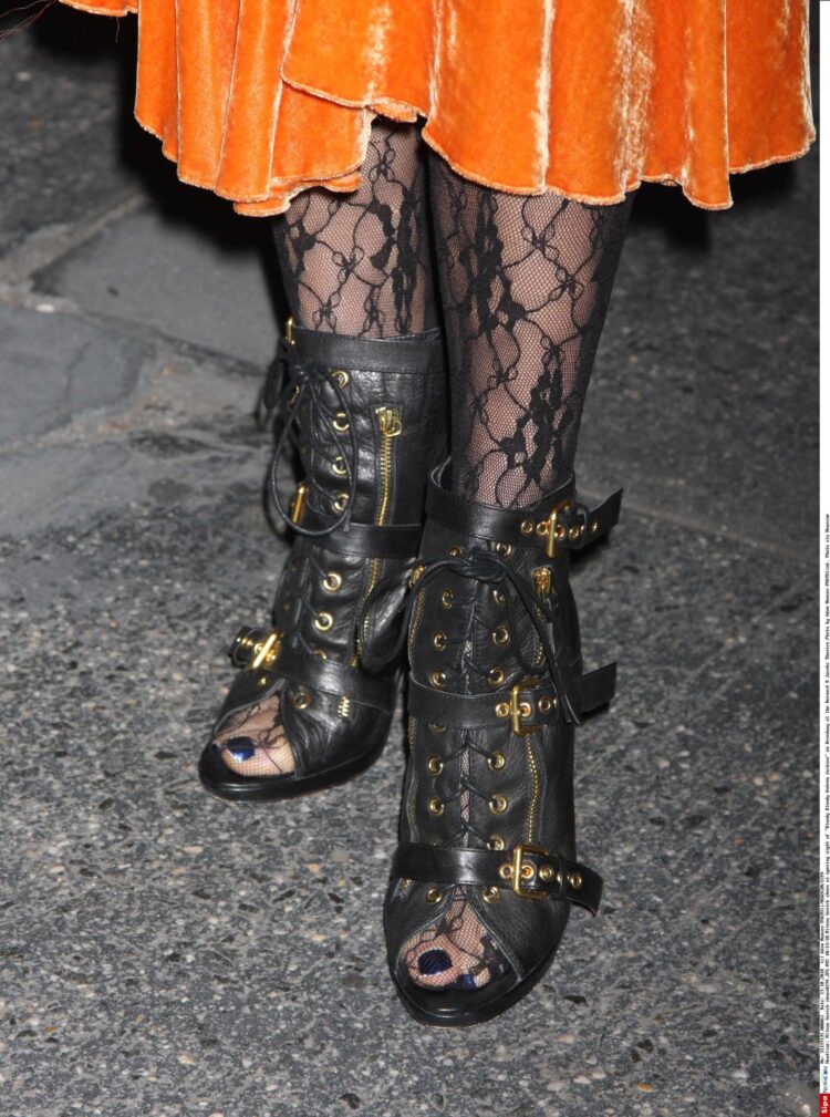 milena govich feet 3 scaled