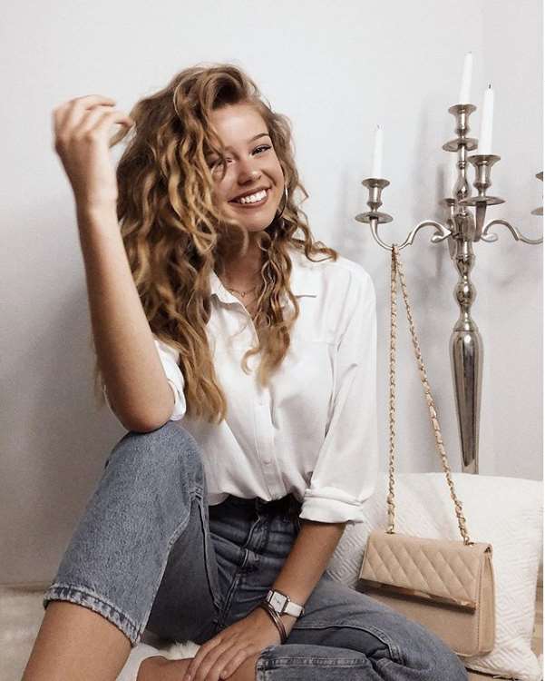 millane friesen feet 6