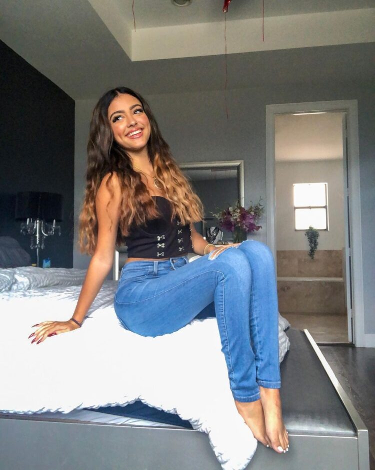 millaray mandiola feet 1