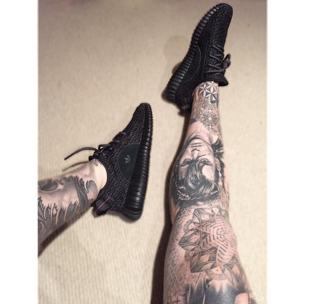 millie elder holmes feet 1