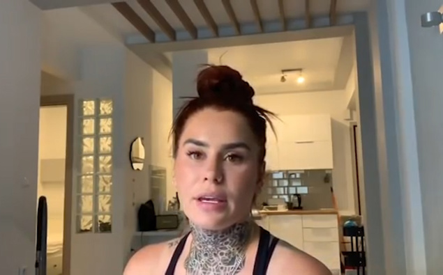 millie elder holmes feet 6