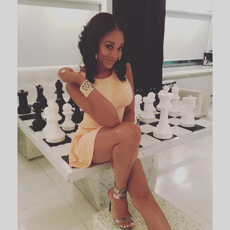 mimi faust feet