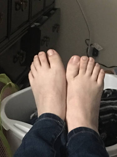 mimi feet 2
