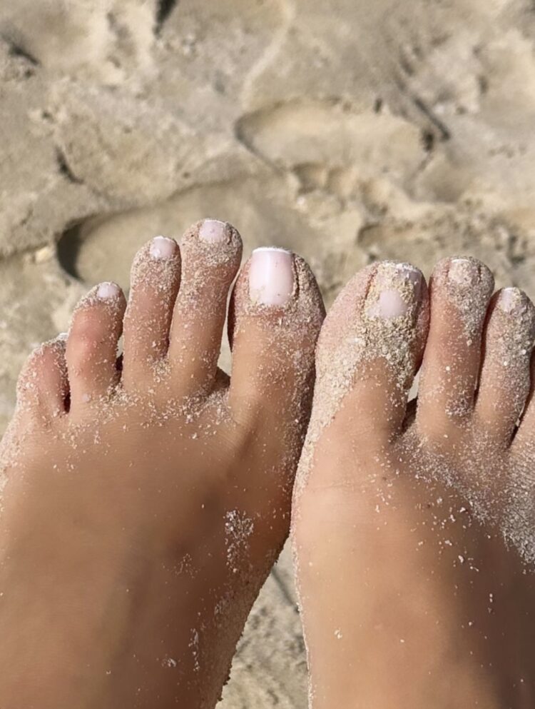 mina al sheikhly feet 1