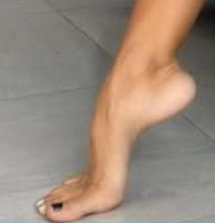 mina bonino feet 5