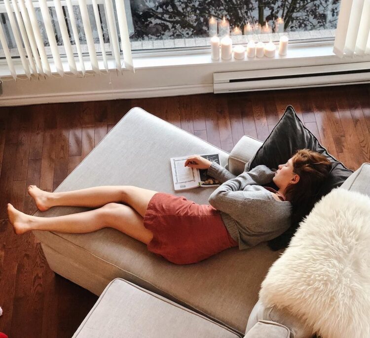 mina sundwall feet 2