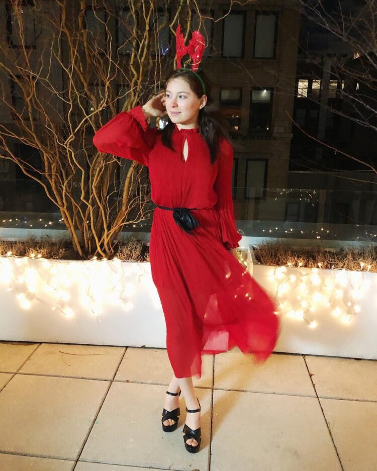 mina sundwall feet 6