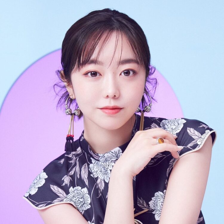 minami minegishi feet 5