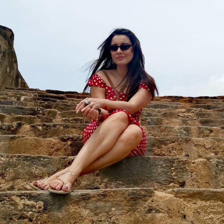 minissha lamba feet 1