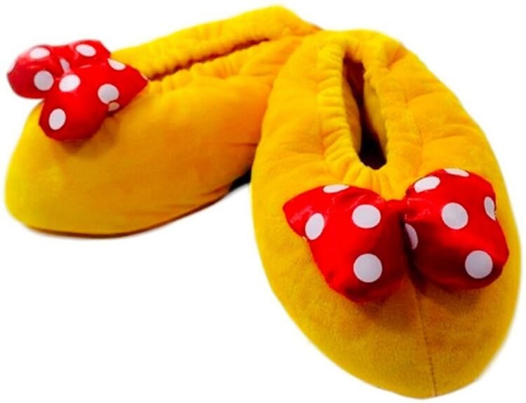 minnie small feet 1