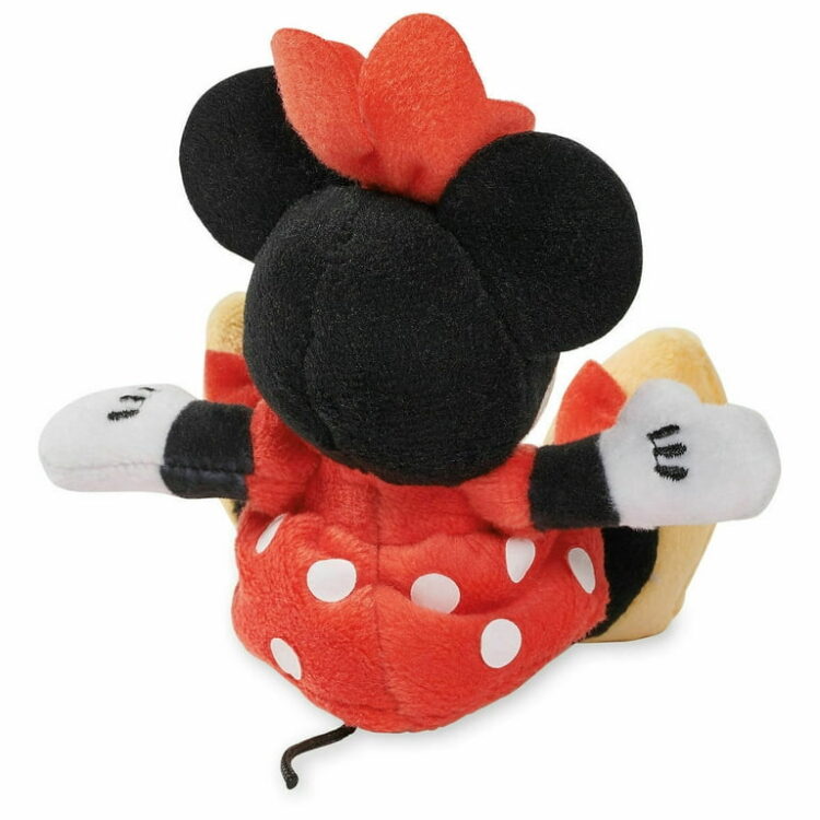 minnie small feet 6