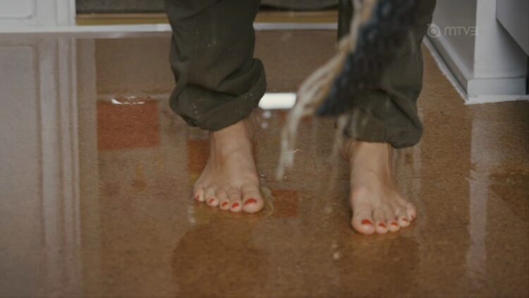 minttu raikkonen feet 3