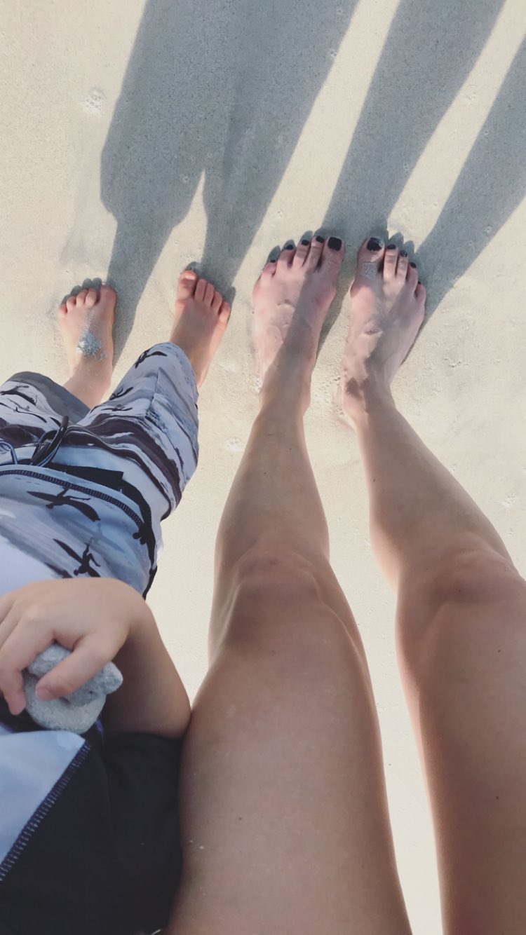 minttu raikkonen feet