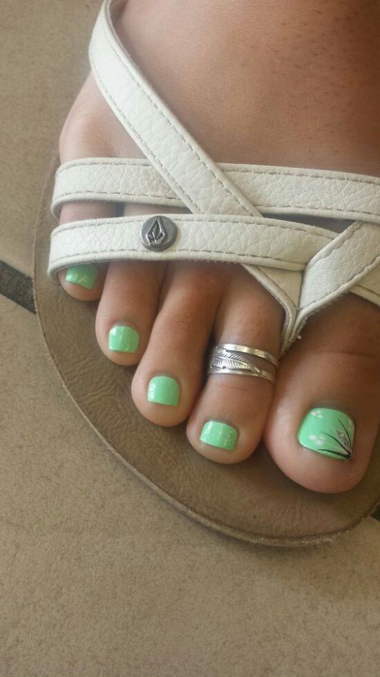 minty lewis feet 2