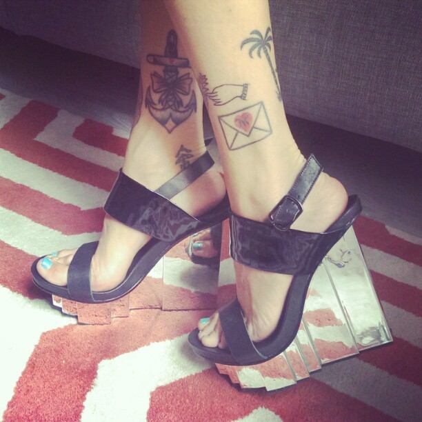 miranda makaroff feet 3