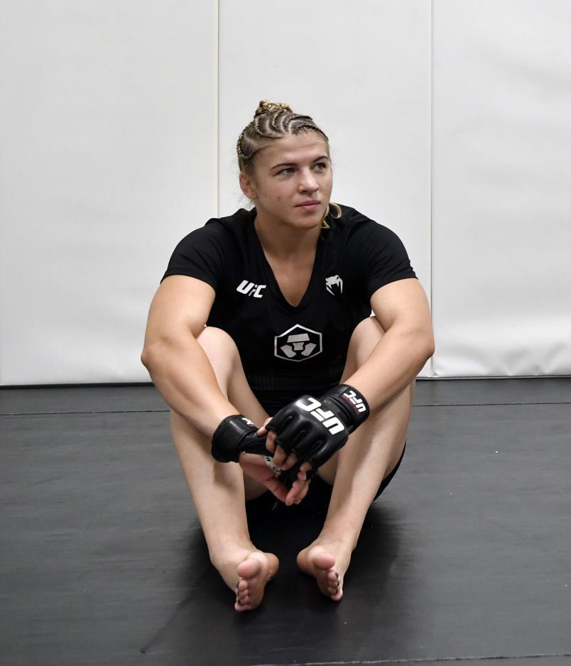 miranda maverick feet 4