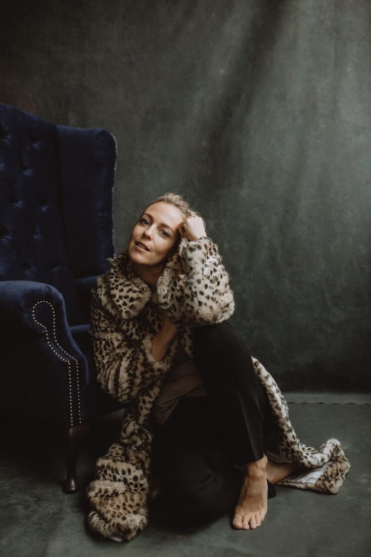 miranda raison feet 2