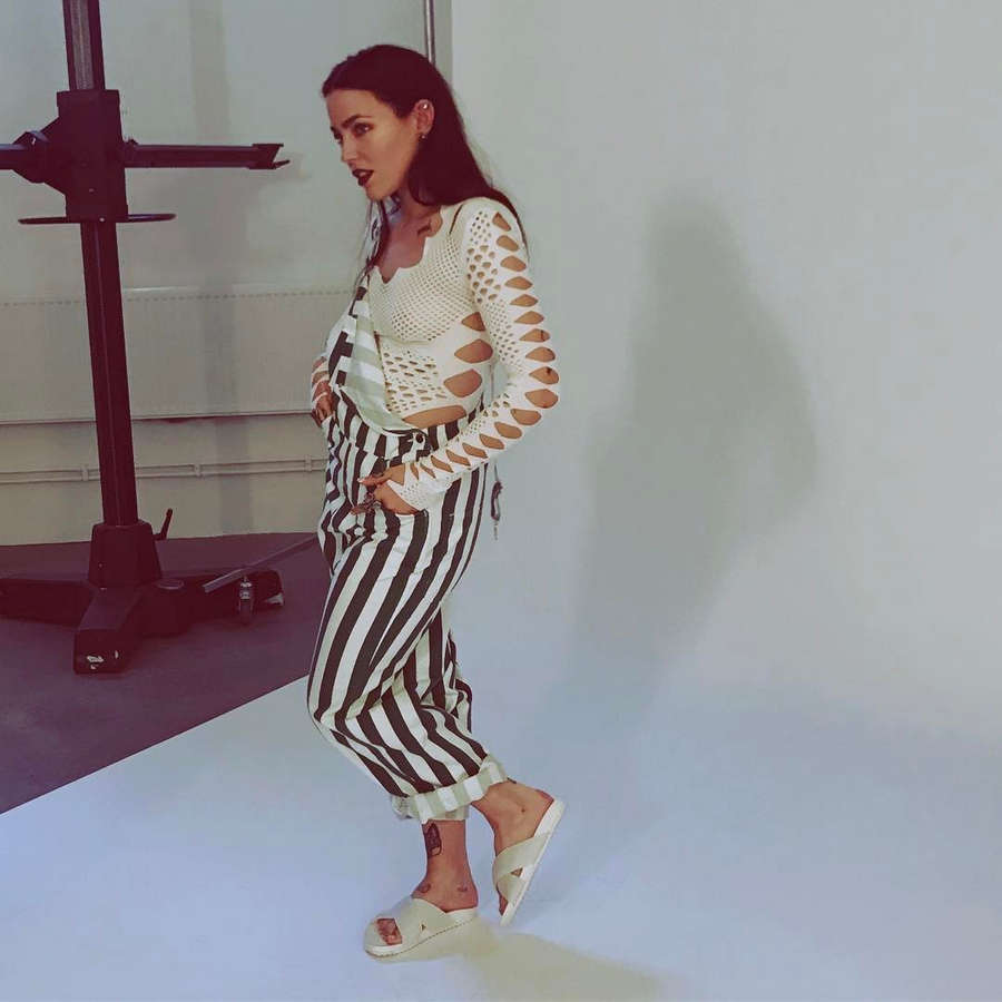 miriam bryant feet 6