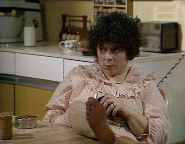 miriam margolyes feet 4